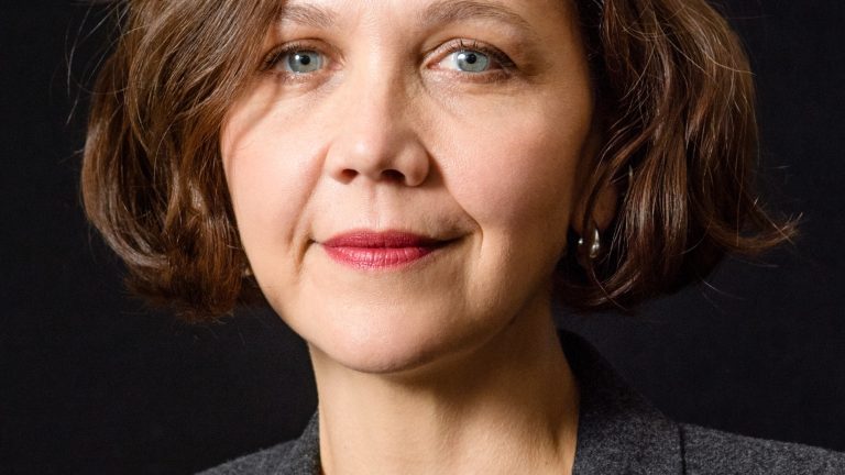 Maggie Gyllenhaal, director of the AI-tested short film Flesh Impact, portrait
